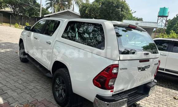 Nunua Ilio tumika Toyota Hilux Nyeupe Gari ndani ya Lusaka nchini Zambia Nunua Ilio tumika Toyota Hilux Nyeupe Gari ndani ya Lusaka nchini Zambia