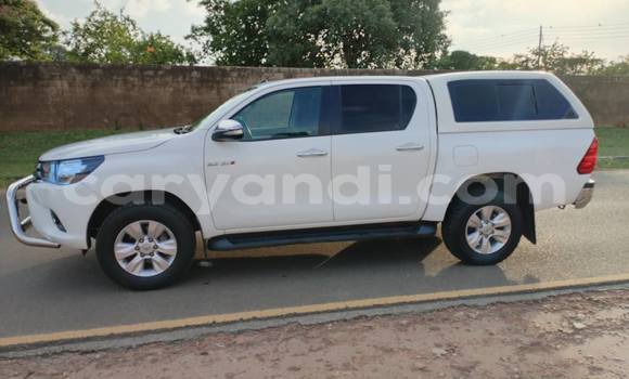 Buy Used Toyota Hilux White Car in Lusaka in Zambia Buy Used Toyota Hilux White Car in Lusaka in Zambia