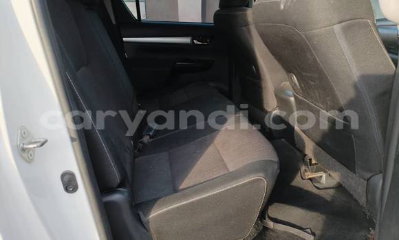 Nunua Ilio tumika Toyota Hilux Nyeupe Gari ndani ya Lusaka nchini Zambia Nunua Ilio tumika Toyota Hilux Nyeupe Gari ndani ya Lusaka nchini Zambia