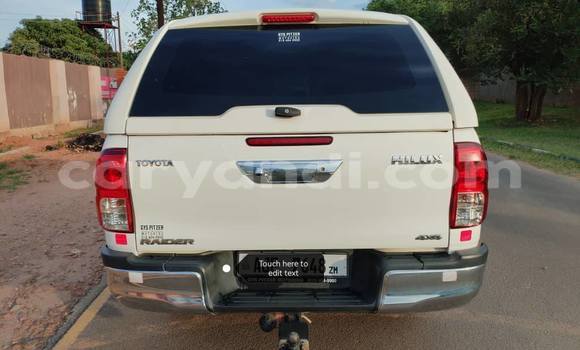 Nunua Ilio tumika Toyota Hilux Nyeupe Gari ndani ya Lusaka nchini Zambia Nunua Ilio tumika Toyota Hilux Nyeupe Gari ndani ya Lusaka nchini Zambia
