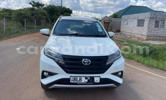 Acheter Occasion Voiture Toyota Rush Blanc à Lusaka, Zambie