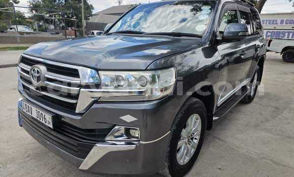 Nunua Ilio tumika Toyota Land Cruiser Nyeusi Gari ndani ya Lusaka nchini Zambia Nunua Ilio tumika Toyota Land Cruiser Nyeusi Gari ndani ya Lusaka nchini Zambia
