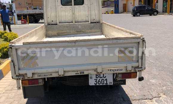 Nunua Ilio tumika Toyota Dyna Nyeupe Gari ndani ya Lusaka nchini Zambia Nunua Ilio tumika Toyota Dyna Nyeupe Gari ndani ya Lusaka nchini Zambia