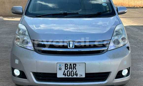 Tenga Tsaru Toyota ISis Zvimwe Mota in Lusaka in Zambia