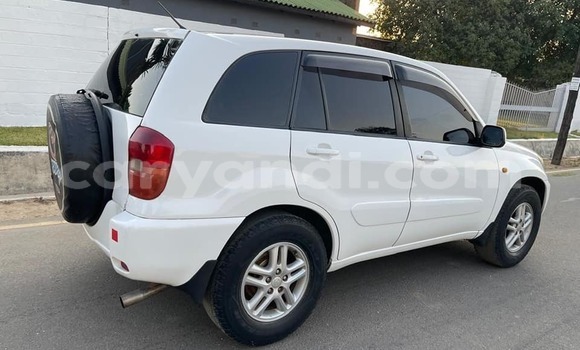 Nunua Ilio tumika Toyota RAV4 Nyeupe Gari ndani ya Lusaka nchini Zambia Nunua Ilio tumika Toyota RAV4 Nyeupe Gari ndani ya Lusaka nchini Zambia
