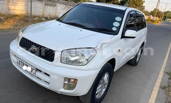 Nunua Ilio tumika Toyota RAV4 Nyeupe Gari ndani ya Lusaka nchini Zambia Nunua Ilio tumika Toyota RAV4 Nyeupe Gari ndani ya Lusaka nchini Zambia