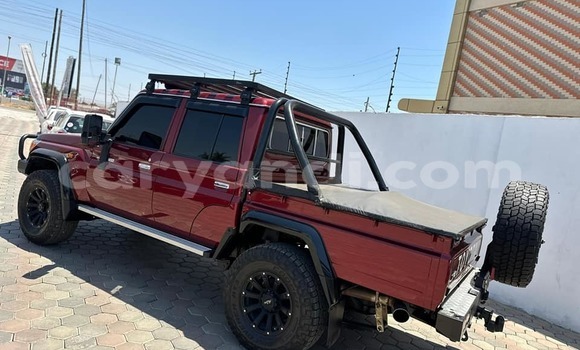 Nunua Ilio tumika Toyota Land Cruiser Nyekundu Gari ndani ya Lusaka nchini Zambia Nunua Ilio tumika Toyota Land Cruiser Nyekundu Gari ndani ya Lusaka nchini Zambia