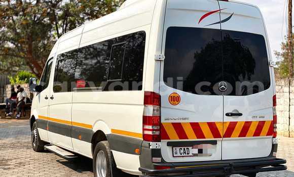 Nunua Ilio tumika Mitsubishi eK Space Nyeupe Gari ndani ya Lusaka nchini Zambia Nunua Ilio tumika Mitsubishi eK Space Nyeupe Gari ndani ya Lusaka nchini Zambia