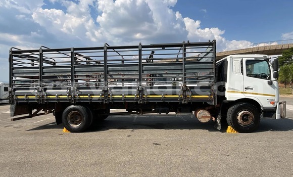 Tenga Tsaru Nissan Urvan Chena Mota in Lusaka in Zambia Tenga Tsaru Nissan Urvan Chena Mota in Lusaka in Zambia