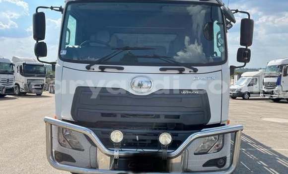 Tenga Tsaru Nissan Urvan Chena Mota in Lusaka in Zambia Tenga Tsaru Nissan Urvan Chena Mota in Lusaka in Zambia