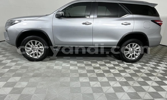Tenga Tsaru Toyota Fortuner Zvimwe Mota in Lusaka in Zambia Tenga Tsaru Toyota Fortuner Zvimwe Mota in Lusaka in Zambia