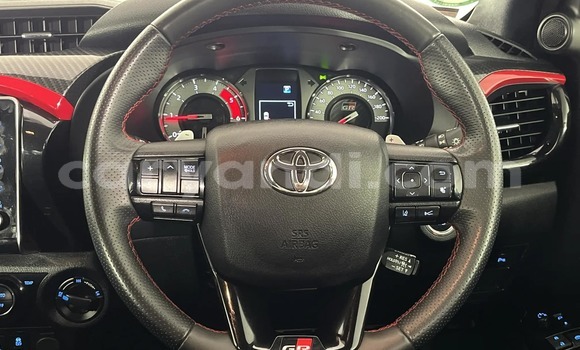 Tenga Tsaru Toyota Hilux Tsvuku Mota in Lusaka in Zambia Tenga Tsaru Toyota Hilux Tsvuku Mota in Lusaka in Zambia