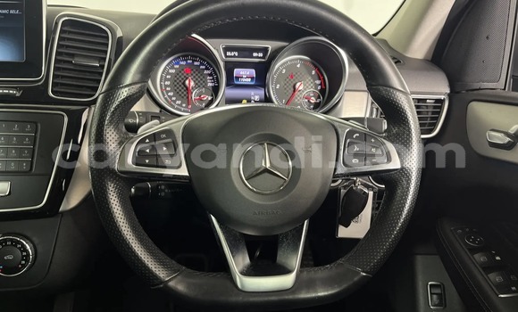 Tenga Tsaru Mercedes‒Benz GLE Tsvuku Mota in Lusaka in Zambia Tenga Tsaru Mercedes‒Benz GLE Tsvuku Mota in Lusaka in Zambia