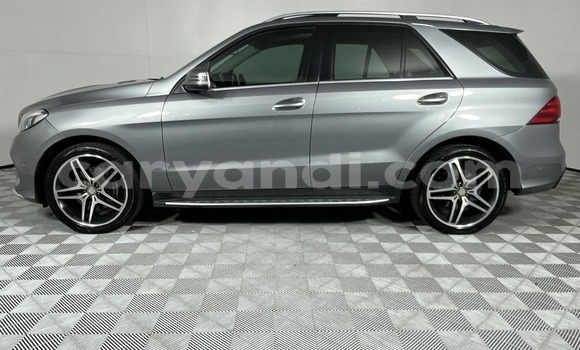 Tenga Tsaru Mercedes‒Benz GLE Tsvuku Mota in Lusaka in Zambia Tenga Tsaru Mercedes‒Benz GLE Tsvuku Mota in Lusaka in Zambia