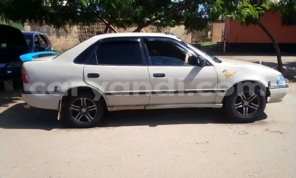Acheter Occasion Voiture Toyota Corolla Blanc à Lusaka, Zambie Acheter Occasion Voiture Toyota Corolla Blanc à Lusaka, Zambie