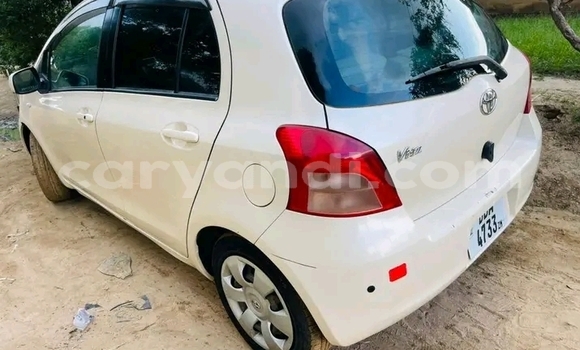 Acheter Occasion Voiture Toyota Vitz Blanc à Lusaka, Zambie Acheter Occasion Voiture Toyota Vitz Blanc à Lusaka, Zambie
