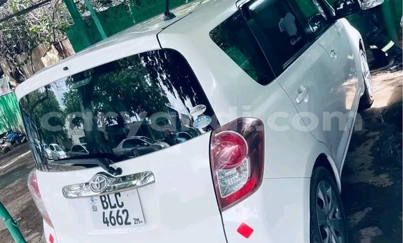 Acheter Occasion Voiture Toyota Ractis Blanc à Lusaka, Zambie Acheter Occasion Voiture Toyota Ractis Blanc à Lusaka, Zambie