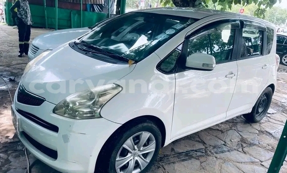 Acheter Occasion Voiture Toyota Ractis Blanc à Lusaka, Zambie Acheter Occasion Voiture Toyota Ractis Blanc à Lusaka, Zambie