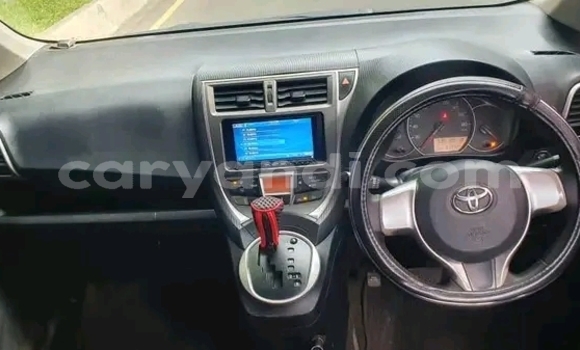 Acheter Occasion Voiture Toyota Ractis Blanc à Lusaka, Zambie Acheter Occasion Voiture Toyota Ractis Blanc à Lusaka, Zambie