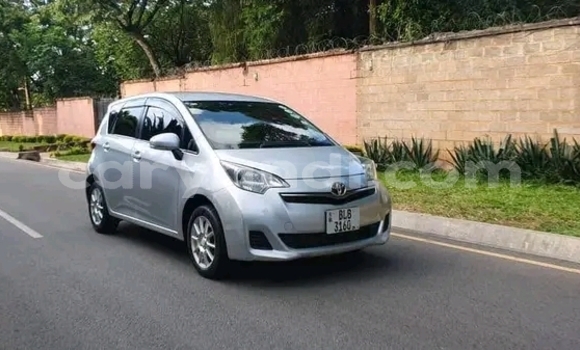 Acheter Occasion Voiture Toyota Ractis Blanc à Lusaka, Zambie Acheter Occasion Voiture Toyota Ractis Blanc à Lusaka, Zambie