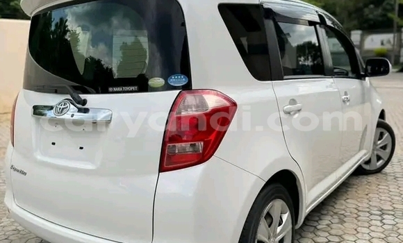 Acheter Occasion Voiture Toyota Ractis Blanc à Maamba, Du sud Acheter Occasion Voiture Toyota Ractis Blanc à Maamba, Du sud