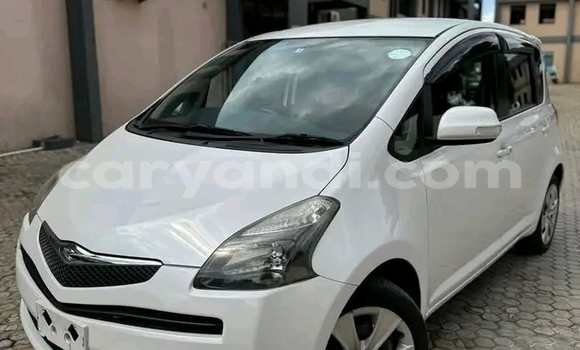 Acheter Occasion Voiture Toyota Ractis Blanc à Maamba, Du sud Acheter Occasion Voiture Toyota Ractis Blanc à Maamba, Du sud