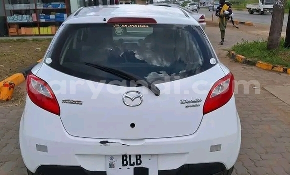 Acheter Occasion Voiture Mazda Demio Blanc à Lusaka, Zambie Acheter Occasion Voiture Mazda Demio Blanc à Lusaka, Zambie