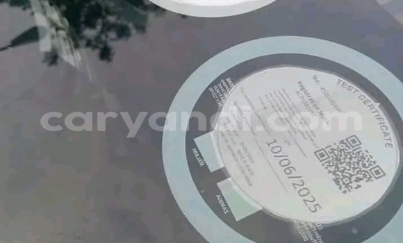 Acheter Occasion Voiture Toyota Vitz Noir à Lusaka, Zambie Acheter Occasion Voiture Toyota Vitz Noir à Lusaka, Zambie