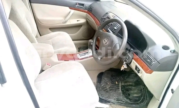 Acheter Occasion Voiture Toyota Allion Blanc à Lusaka, Zambie Acheter Occasion Voiture Toyota Allion Blanc à Lusaka, Zambie