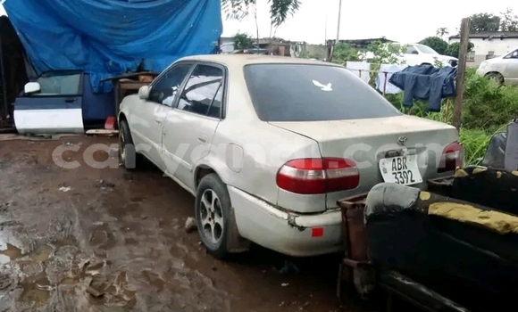 Acheter Occasion Voiture Toyota Corolla Blanc à Lusaka, Zambie Acheter Occasion Voiture Toyota Corolla Blanc à Lusaka, Zambie