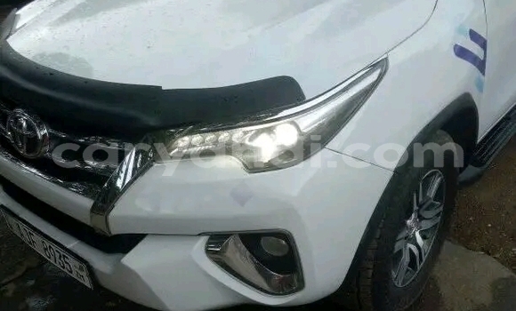 Acheter Occasion Voiture Toyota Fortuner Blanc à Lusaka, Zambie Acheter Occasion Voiture Toyota Fortuner Blanc à Lusaka, Zambie
