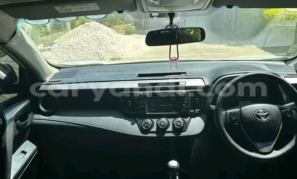 Acheter Occasion Voiture Toyota RAV4 Blanc à Lusaka, Zambie Acheter Occasion Voiture Toyota RAV4 Blanc à Lusaka, Zambie