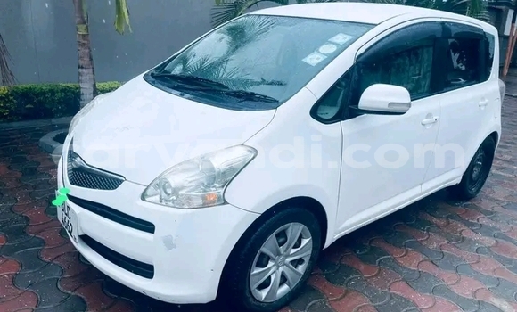 Acheter Occasion Voiture Toyota Ractis Blanc à Lusaka, Zambie Acheter Occasion Voiture Toyota Ractis Blanc à Lusaka, Zambie