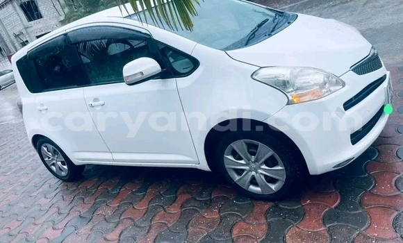 Acheter Occasion Voiture Toyota Ractis Blanc à Lusaka, Zambie Acheter Occasion Voiture Toyota Ractis Blanc à Lusaka, Zambie
