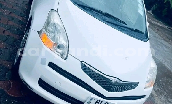 Acheter Occasion Voiture Toyota Ractis Blanc à Lusaka, Zambie Acheter Occasion Voiture Toyota Ractis Blanc à Lusaka, Zambie