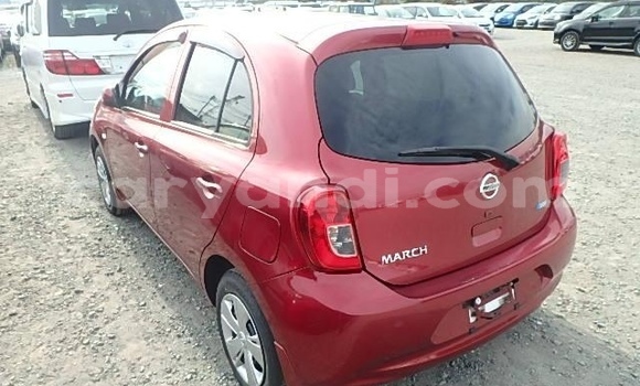 Nunua Ilio tumika Nissan March Nyekundu Gari ndani ya Chama nchini Kusini Nunua Ilio tumika Nissan March Nyekundu Gari ndani ya Chama nchini Kusini