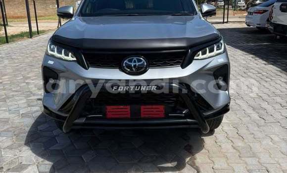 Tenga Tsaru Toyota Fortuner Zvimwe Mota in Lusaka in Zambia Tenga Tsaru Toyota Fortuner Zvimwe Mota in Lusaka in Zambia