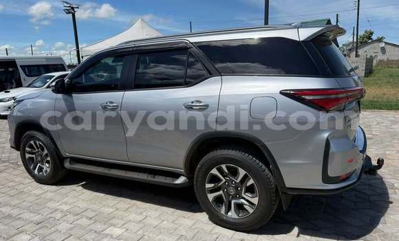 Tenga Tsaru Toyota Fortuner Zvimwe Mota in Lusaka in Zambia Tenga Tsaru Toyota Fortuner Zvimwe Mota in Lusaka in Zambia