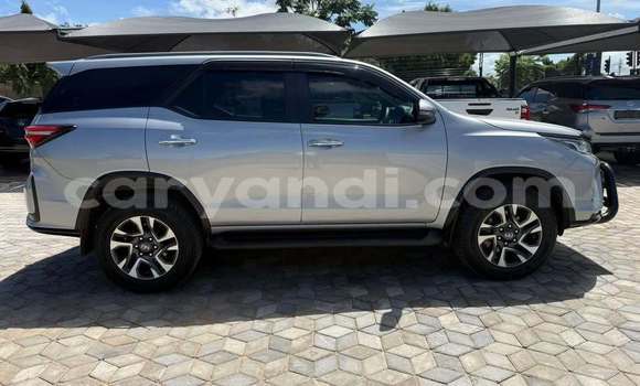 Tenga Tsaru Toyota Fortuner Zvimwe Mota in Lusaka in Zambia Tenga Tsaru Toyota Fortuner Zvimwe Mota in Lusaka in Zambia