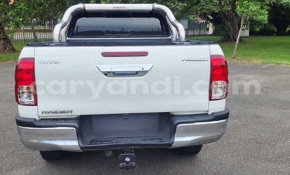 Buy Used Toyota Hilux White Car in Chilanga in Lusaka Buy Used Toyota Hilux White Car in Chilanga in Lusaka