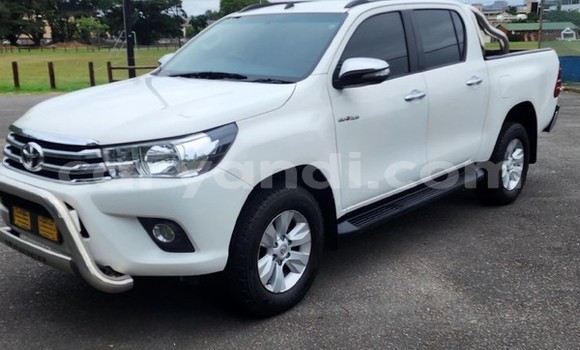 Buy Used Toyota Hilux White Car in Chilanga in Lusaka Buy Used Toyota Hilux White Car in Chilanga in Lusaka