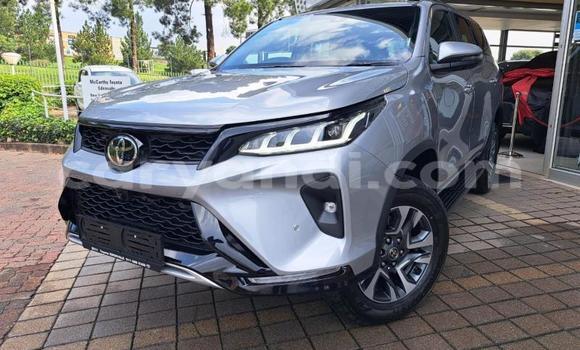Acheter Occasion Voiture Toyota Fortuner Blanc à Chilanga, Lusaka Acheter Occasion Voiture Toyota Fortuner Blanc à Chilanga, Lusaka