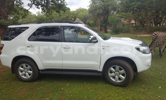 Buy Used Toyota Fortuner White Car in Lusaka in Zambia Buy Used Toyota Fortuner White Car in Lusaka in Zambia