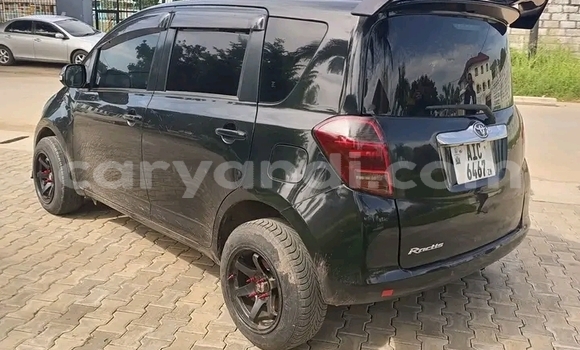 Tenga Tsaru Toyota Ractis Nhema Mota in Kansanshi in North-Western Tenga Tsaru Toyota Ractis Nhema Mota in Kansanshi in North-Western