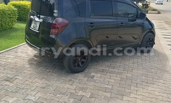 Tenga Tsaru Toyota Ractis Nhema Mota in Kansanshi in North-Western Tenga Tsaru Toyota Ractis Nhema Mota in Kansanshi in North-Western