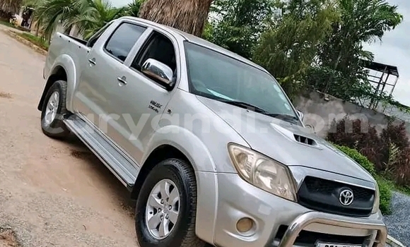 Tenga Tsaru Toyota Hilux Chena Mota in Lusaka in Zambia Tenga Tsaru Toyota Hilux Chena Mota in Lusaka in Zambia