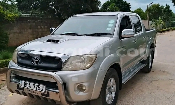 Tenga Tsaru Toyota Hilux Chena Mota in Lusaka in Zambia Tenga Tsaru Toyota Hilux Chena Mota in Lusaka in Zambia
