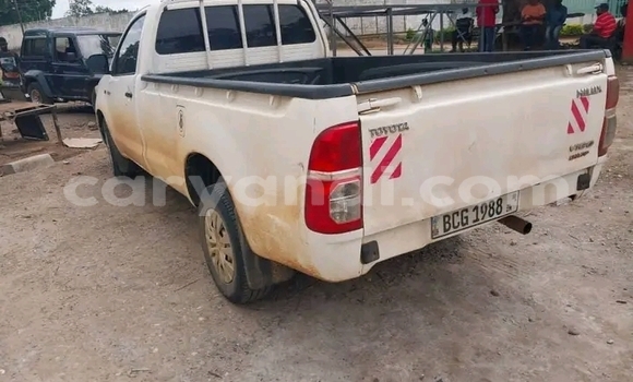 Tenga Tsaru Toyota Hilux Chena Mota in Ndola in Zambia Tenga Tsaru Toyota Hilux Chena Mota in Ndola in Zambia