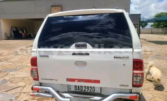 Tenga Tsaru Toyota Hilux Chena Mota in Lusaka in Zambia Tenga Tsaru Toyota Hilux Chena Mota in Lusaka in Zambia