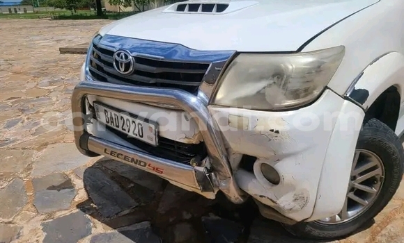 Tenga Tsaru Toyota Hilux Chena Mota in Lusaka in Zambia Tenga Tsaru Toyota Hilux Chena Mota in Lusaka in Zambia